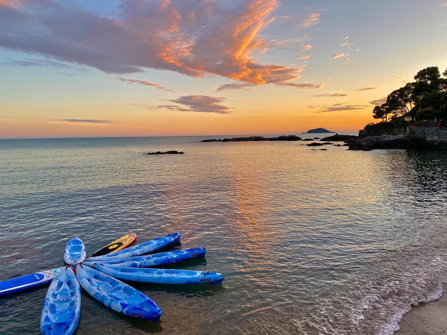 Libeccio 1 - Holiday Home & Parking Lerici Exterior foto